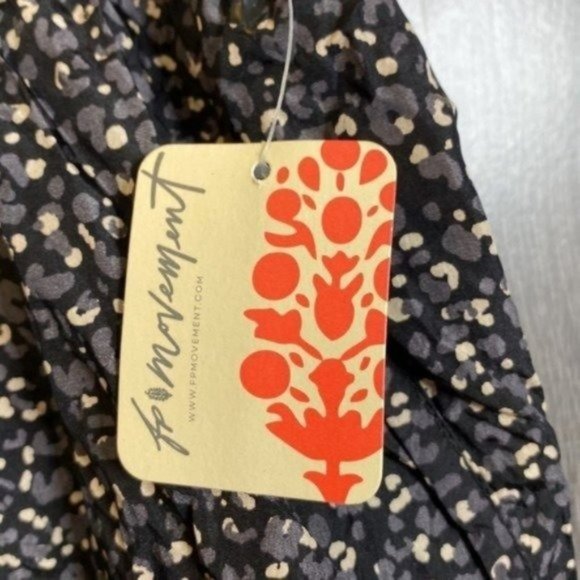 NWT FREE PEOPLE FP Movement The Way Home - Picture 5 of 7